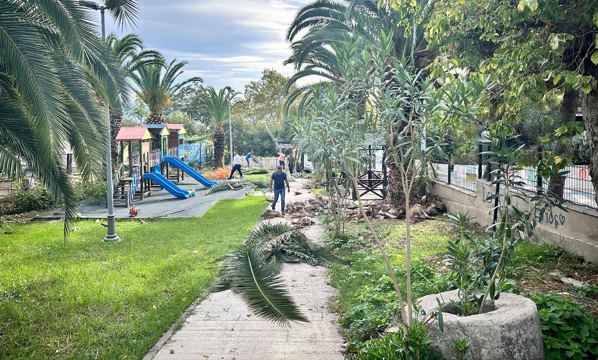 Dilovasnda Parklara Yeniliki Dokunu