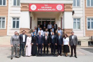 Ba�kan �mero�lu�ndan Kaymakam �elik�e Hay�rl