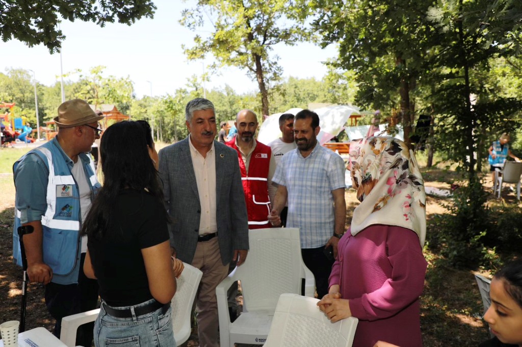 Bakan merolu zel Gereksinimli Ailelerle Piknikte Bulutu