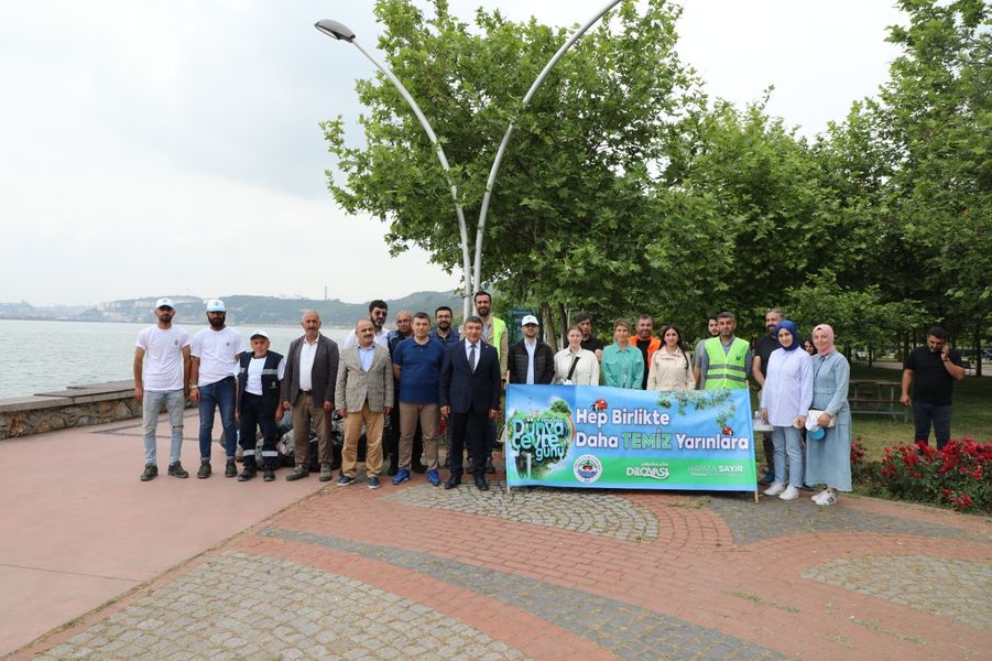 Dilovası´nda Marmara Denizi İçin Sahil Temizliği